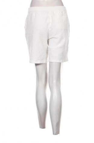 Damen Shorts Marc O'Polo, Größe M, Farbe Weiß, Preis 38,26 €