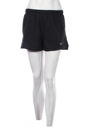 Γυναικείο κοντό παντελόνι Nike, Μέγεθος M, Χρώμα Μαύρο, Τιμή 15,99 €