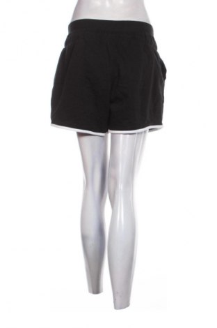 Női rövidnadrág PUMA, Méret L, Szín Fekete, Ár 5 789 Ft