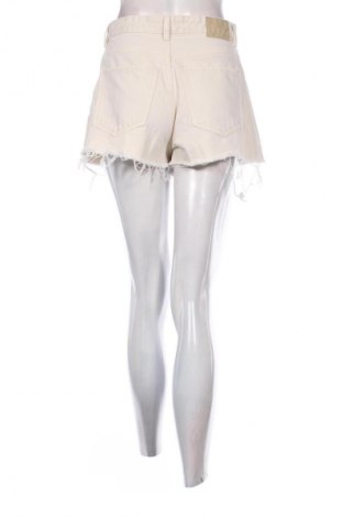 Női rövidnadrág Pull&Bear, Méret S, Szín Ekrü
, Ár 4 042 Ft
