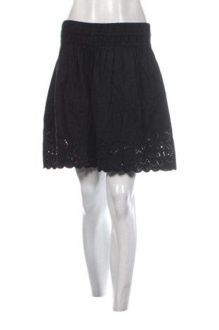 Γυναικείο κοντό παντελόνι Reserved, Μέγεθος M, Χρώμα Μαύρο, Τιμή 16,00 €