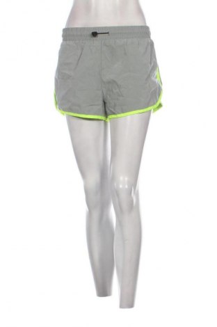 Damen Shorts Revamped, Größe S, Farbe Grau, Preis € 9,71