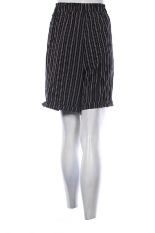 Γυναικείο κοντό παντελόνι SHEIN, Μέγεθος 4XL, Χρώμα Πολύχρωμο, Τιμή 7,99 €