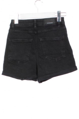 Női rövidnadrág Stradivarius, Méret XXS, Szín Fekete, Ár 4 042 Ft