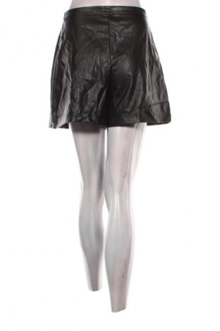 Дамски къс панталон Tezenis, Размер S, Цвят Черен, Цена 4,60 €