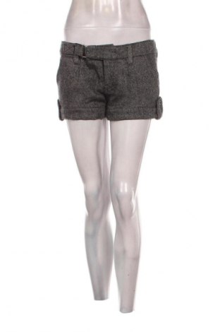 Дамски къс панталон Tommy Hilfiger, Размер M, Цвят Многоцветен, Цена 21,47 €