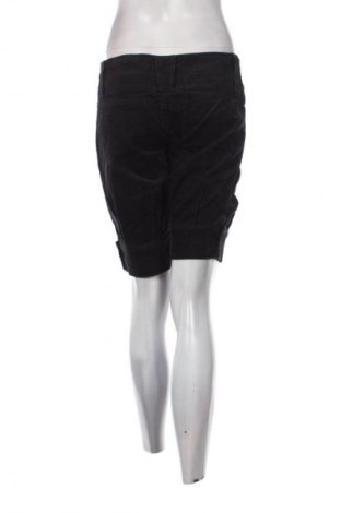 Damen Shorts United Colors Of Benetton, Größe L, Farbe Schwarz, Preis 9,99 €