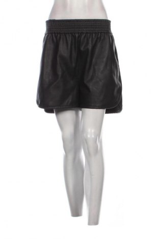 Дамски къс панталон Wolford, Размер M, Цвят Черен, Цена 40,39 €