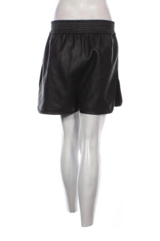 Дамски къс панталон Wolford, Размер M, Цвят Черен, Цена 40,39 €