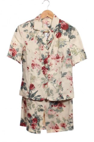 Дамски костюм Daphne, Размер XS, Цвят Многоцветен, Цена 127,00 €