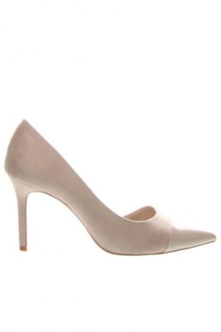 Dámske topánky  Stradivarius, Veľkosť 37, Farba Béžová, Cena  26,09 €