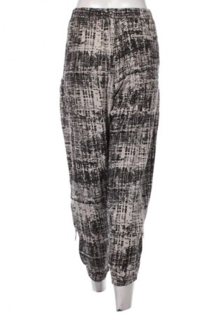 Damenhose BOSS, Größe XL, Farbe Mehrfarbig, Preis € 163,00