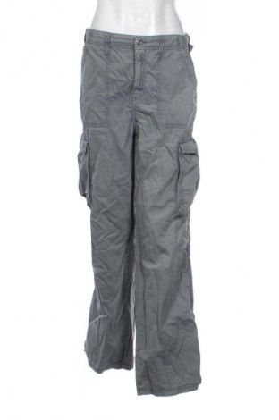 Damenhose Bershka, Größe M, Farbe Grau, Preis € 14,99