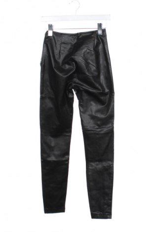 Női nadrág Bershka, Méret XS, Szín Fekete, Ár 6 198 Ft