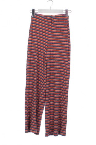 Дамски панталон Bershka, Размер XS, Цвят Многоцветен, Цена 6,13 €