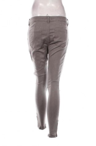 Γυναικείο παντελόνι F&F, Μέγεθος L, Χρώμα Γκρί, Τιμή 15,00 €