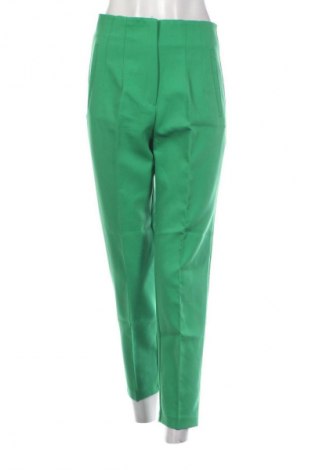 Damenhose Karol, Größe M, Farbe Grün, Preis € 15,00