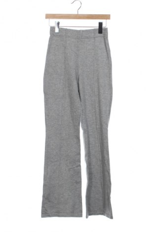 Дамски панталон Mango, Размер XS, Цвят Сив, Цена 17,00 €