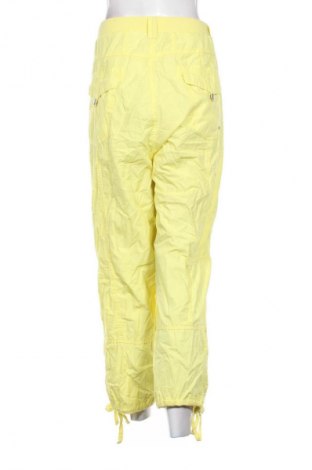 Γυναικείο παντελόνι Ms Mode, Μέγεθος 4XL, Χρώμα Κίτρινο, Τιμή 12,99 €