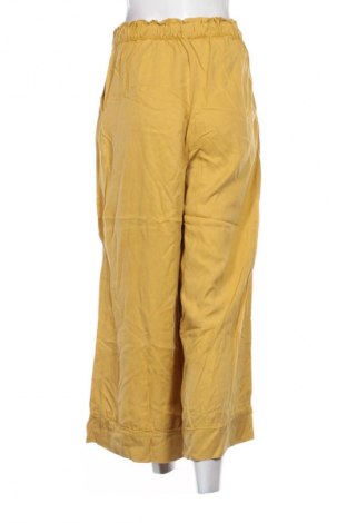 Дамски панталон Oysho, Размер S, Цвят Жълт, Цена 21,00 €