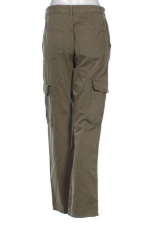 Γυναικείο παντελόνι Stradivarius, Μέγεθος M, Χρώμα Πράσινο, Τιμή 23,59 €