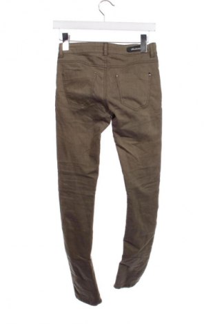 Γυναικείο παντελόνι Stradivarius, Μέγεθος XS, Χρώμα Γκρί, Τιμή 15,00 €