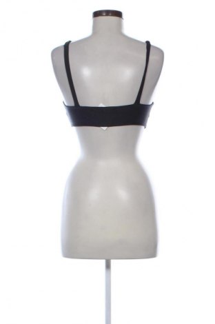 Дамски топ Bershka, Размер XS, Цвят Черен, Цена 14,82 €