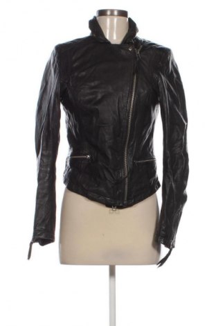Γυναικείο δερμάτινο μπουφάν Bershka, Μέγεθος L, Χρώμα Μαύρο, Τιμή 51,99 €