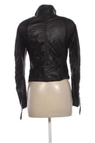 Γυναικείο δερμάτινο μπουφάν Bershka, Μέγεθος L, Χρώμα Μαύρο, Τιμή 51,99 €