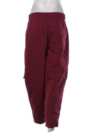 Női sport nadrág Nike, Méret M, Szín Piros, Ár 14 479 Ft