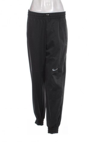 Дамско спортно долнище Nike, Размер M, Цвят Черен, Цена 20,45 €