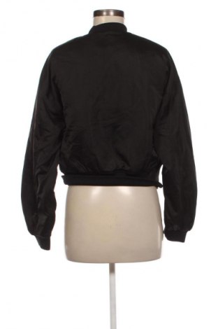 Дамско яке ONLY, Размер S, Цвят Черен, Цена 12,27 €