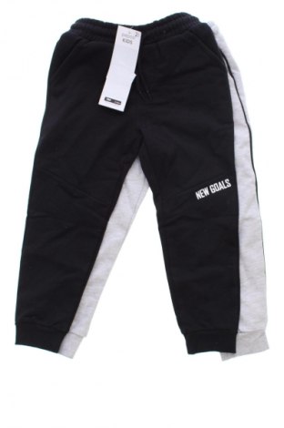 Dětský komplet  Pepco, Velikost 2-3y/ 98-104 cm, Barva Vícebarevné, Cena  451,00 Kč