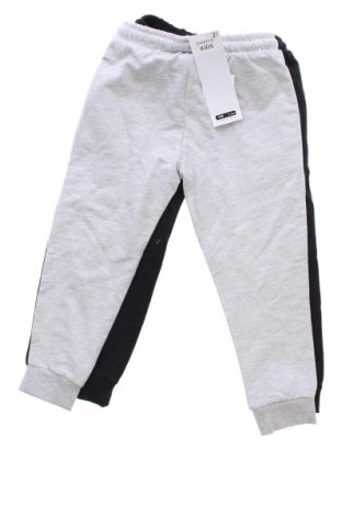 Dětský komplet  Pepco, Velikost 2-3y/ 98-104 cm, Barva Vícebarevné, Cena  451,00 Kč