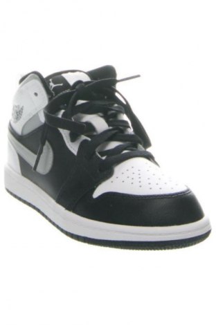Detské topánky  Nike, Veľkosť 32, Farba Viacfarebná, Cena  68,95 €