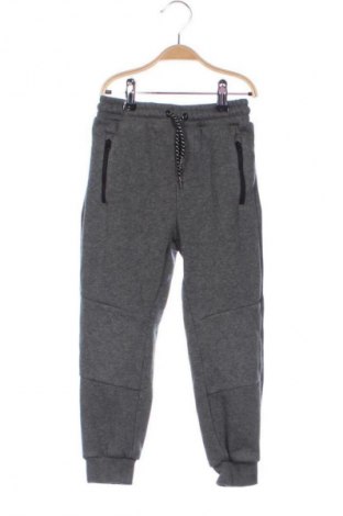 Kinder Sporthose Coolclub, Größe 5-6y/ 116-122 cm, Farbe Grau, Preis 11,99 €