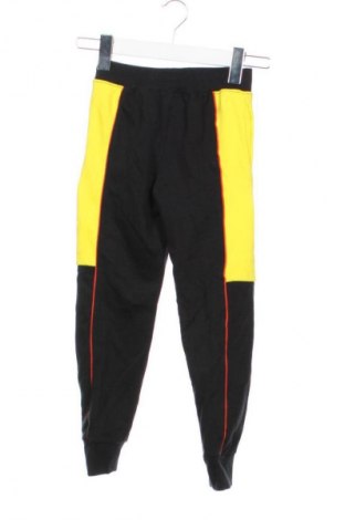 Kinder Sporthose Nike, Größe 6-7y/ 122-128 cm, Farbe Mehrfarbig, Preis 44,99 €