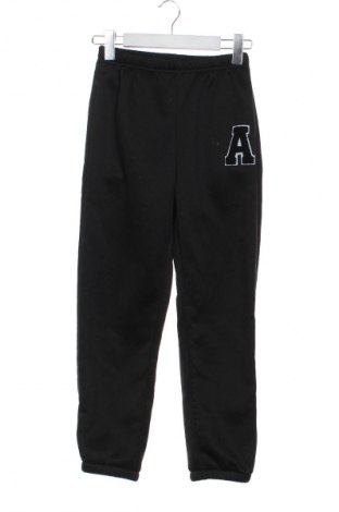 Dětské tepláky SHEIN, Velikost 10-11y/ 146-152 cm, Barva Černá, Cena  339,00 Kč