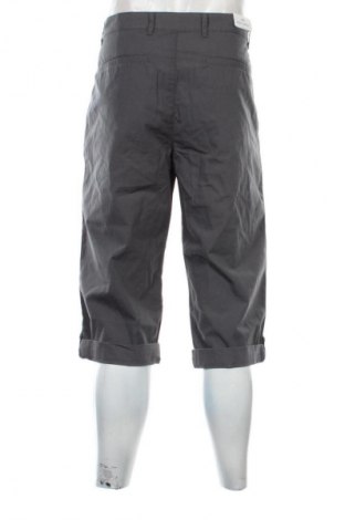 Férfi rövidnadrág LC Waikiki, Méret L, Szín Szürke, Ár 8 264 Ft