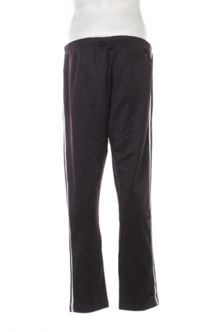 Pantaloni trening de bărbați Adidas Originals, Mărime L, Culoare Mov, Preț 342,99 Lei