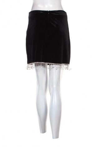 Пола Amisu, Размер M, Цвят Черен, Цена 4,60 €