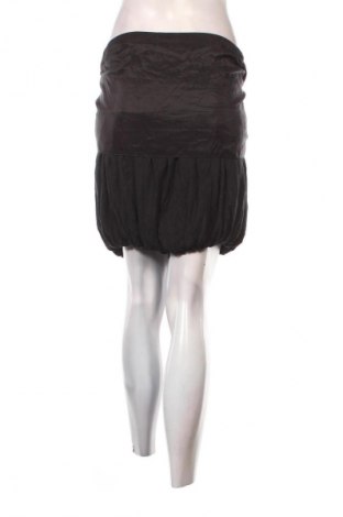 Пола Esisto, Размер M, Цвят Черен, Цена 8,18 €