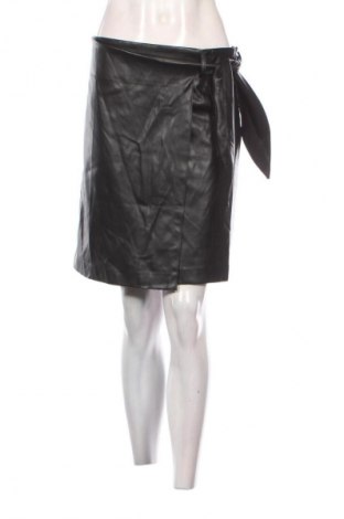 Пола Gina, Размер M, Цвят Черен, Цена 4,60 €