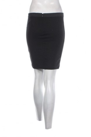 Пола Guess, Размер S, Цвят Черен, Цена 20,45 €