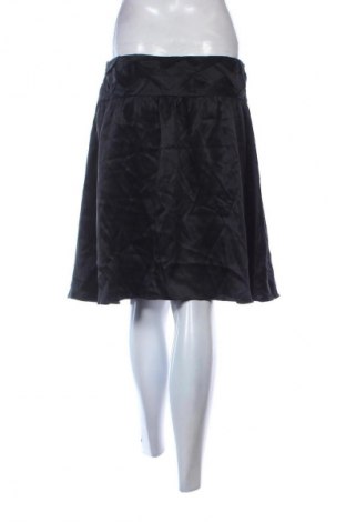 Szoknya Guess, Méret L, Szín Fekete, Ár 31 627 Ft