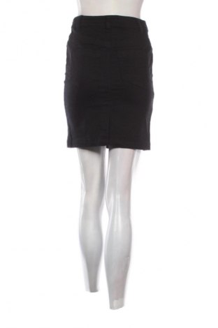 Пола H&M Divided, Размер S, Цвят Черен, Цена 15,00 €