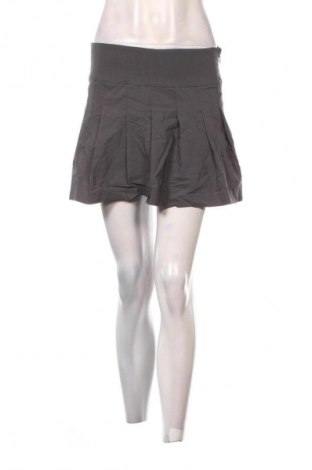 Пола Mango, Размер M, Цвят Сив, Цена 11,75 €