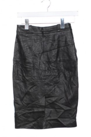 Szoknya Mango, Méret XS, Szín Fekete, Ár 3 909 Ft