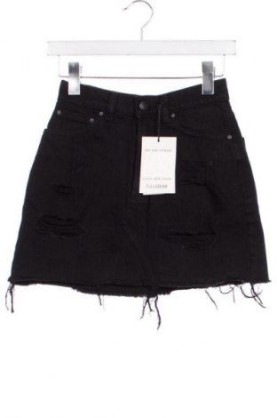 Пола Pull&Bear, Размер XS, Цвят Черен, Цена 24,00 €