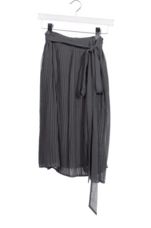 Пола Stefanel, Размер XS, Цвят Сив, Цена 46,00 €